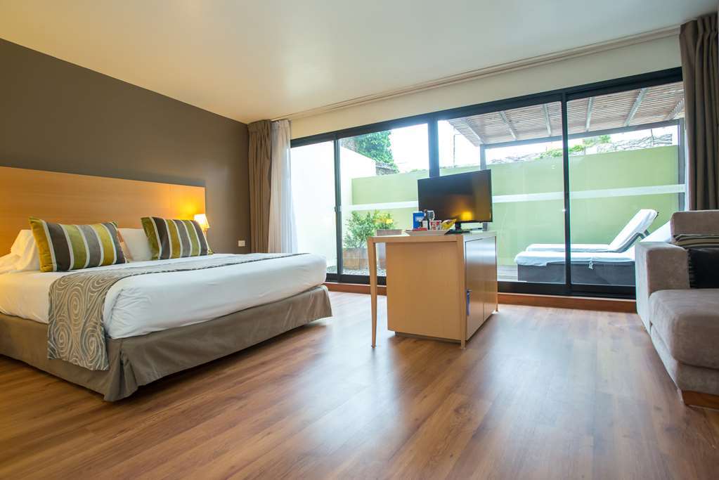 Tryp Montevideo Hotel Room photo